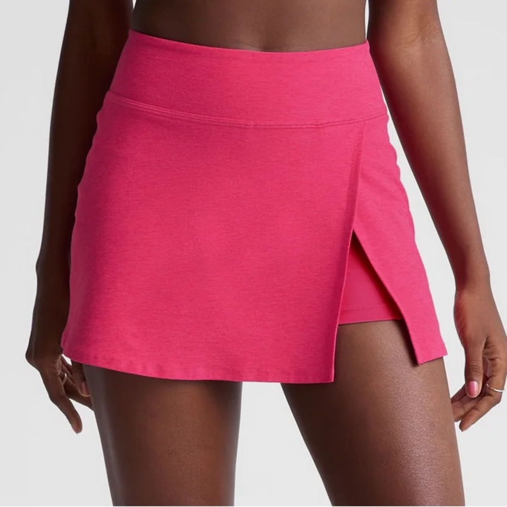 NWT Beyond Yoga Spacedye Points Crossover Skirt Women's Small Vivid Pink Heather